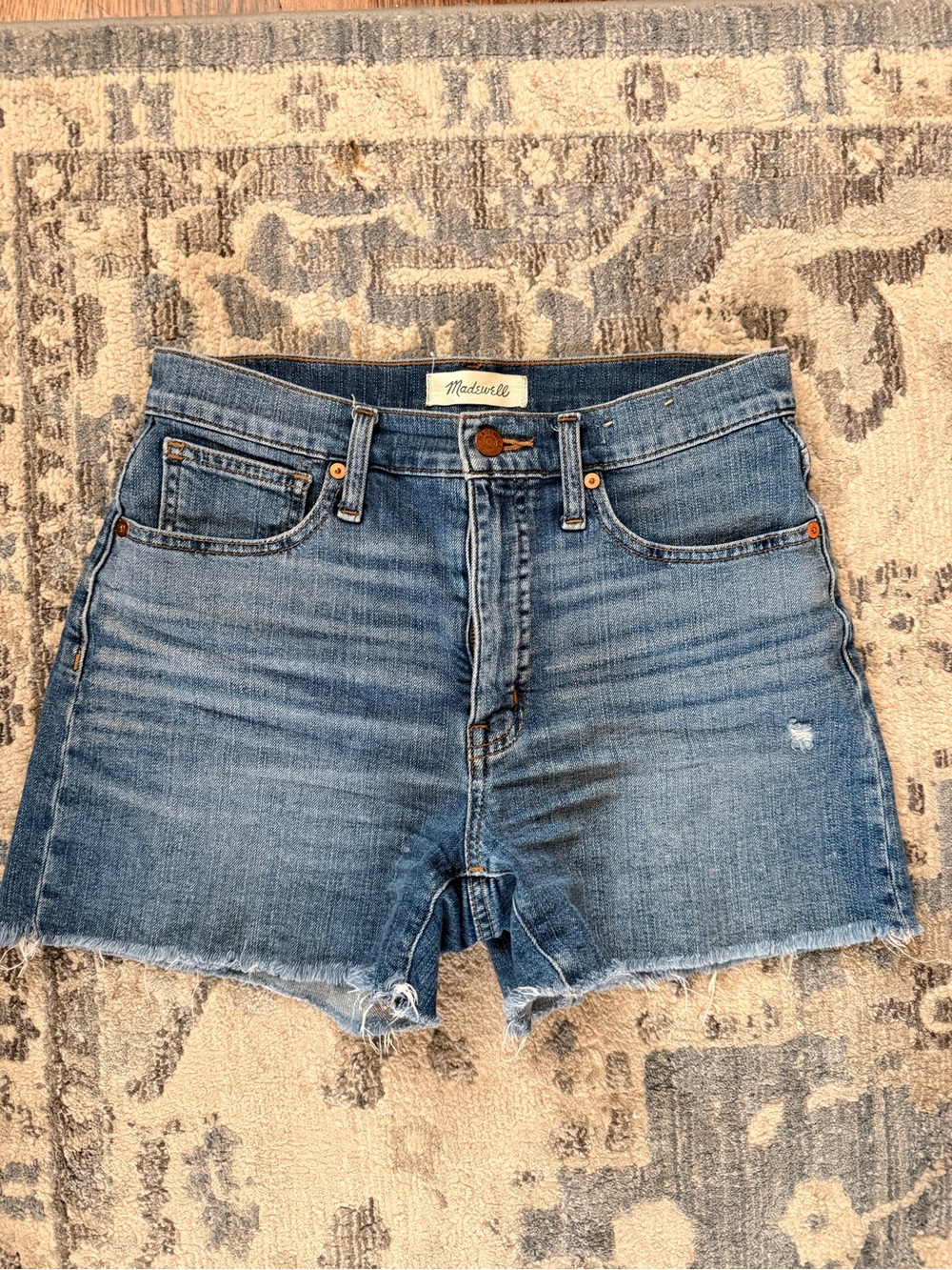 Madewell high rise denim shorts size 25